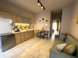 Dapur atau dapur kecil di Ten Number Suites II