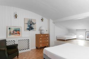 Foto dalla galleria di Maison Alta Mar - 7 Chambres & Jacuzzi a Collioure Altre 9 foto