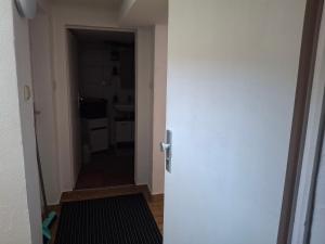 Fotografie z fotogalerie ubytování Heikes kleines Souterrain Apartment v destinaci Bad Wildungen