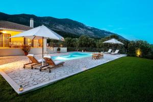 Gallery image of Splendid Kefalonia Villa 2 Bedrooms Villa Olivia Great Sea & Mountain Views Trapezaki in Kefallonia