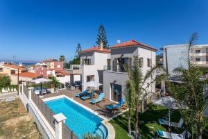 Bazén v ubytování Luxury Villa Crete Villa Marina Mare 3 Bedroom Private Pool Sauna Chania nebo v jeho okolí
