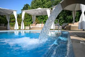 Bazén v ubytování Meiser SPA Resort nebo v jeho okolí