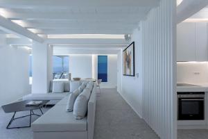 Fotografie z fotogalerie ubytování Super Luxury Mykonos Villa Villa Saorsa 5 Bedroom Infinity Pool Panoramic Sea And Sunset Views Euaggelistraki v destinaci Dexamenes