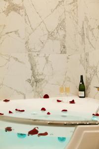 Billede fra billedgalleriet på Lavie Maison Marais AC Hot Tub i Paris