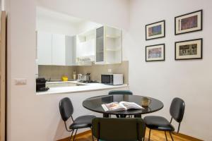 Kuchnia lub aneks kuchenny w obiekcie Cozy Loft @ Monti