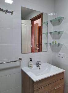 A bathroom at Casa Iguazu - At the center of Playa del Inglés