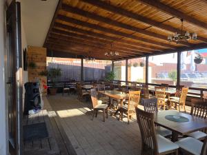 Restaurace v ubytování Valurile Mării Vama - Veche