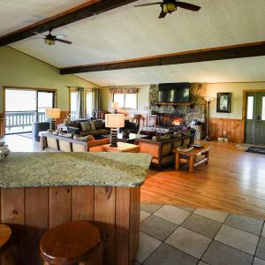 Χώρος καθιστικού στο Grande Butte Lodge - by The Chalets +31 φωτογραφίες