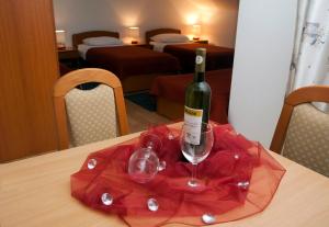 Nápoje v ubytovaní Hotel Metković