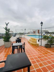 Bassein majutusasutuses Hotel Metropolis Plaza Cali või selle lähedal