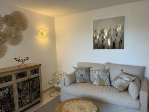 Posedenie v ubytovaní Frejus Plage Le Capitole T2 35m2 Climatise balcon