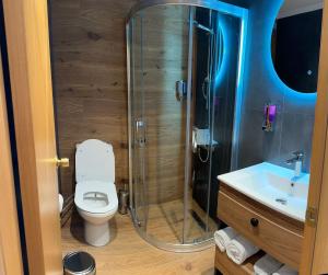 Un baño de Mekanhan Hotel 36 fotos más