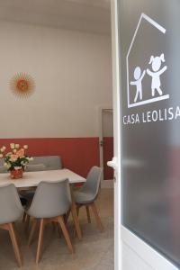 Certifikát, hodnocení, plakát nebo jiný dokument vystavený v ubytování Casa Leolisa