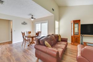 Gallery image of Near Shops and Eats Richmond Hill Home with Yard! in Richmond Hill