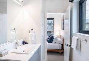 Gallery image of Bluebird Daze by Revelstoke Vacations in Revelstoke