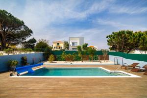 Πισίνα στο ή κοντά στο WHome Sea Breeze House with Pool & BBQ in Ericeira