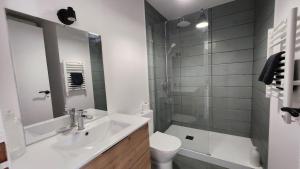 Ένα μπάνιο στο T2 Cité de l'Espace -4Pers - fully equipped