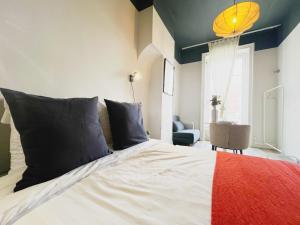 Posteľ alebo postele v izbe v ubytovaní Suite Opium - Check in h24 - proche gare Perrache