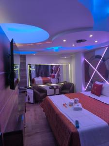 Ένα ή περισσότερα κρεβάτια σε δωμάτιο στο Hotel vilcas