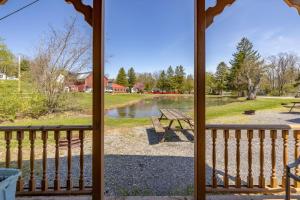 Κήπος έξω από το Cozy Cabin4 Within Campground