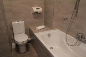 Koupelna v ubytování Hôtel Sampiero Corso