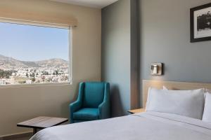 Nespecifikovaný výhled na hory nebo výhled na hory při pohledu z hotelu