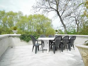 Balkón nebo terasa v ubytování Les Bains Bed & Breakfast