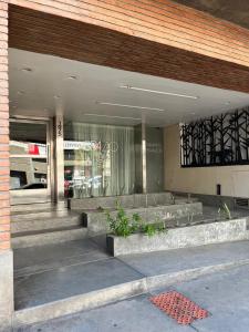 Το κτήριο όπου στεγάζεται  το διαμέρισμα