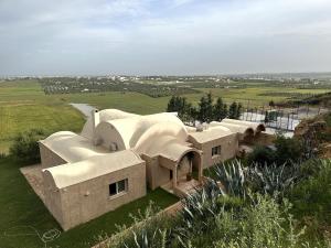 Το κτήριο όπου στεγάζεται  η παραθεριστική κατοικία