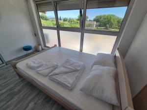Gambar di galeri bagi AdriaMont - Rooms & Coworking di Podgorica