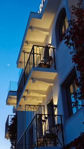 Balkón nebo terasa v ubytování VILLA MARGARIT Boutique Hotel