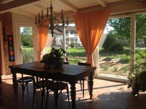 Fotografie z fotogalerie ubytování B&B La Castellana v destinaci Borgo Lavezzaro + 34 fotografií