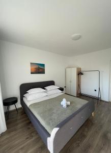 Postel nebo postele na pokoji v ubytování Starigrad Paklenica-Josipa apartmani