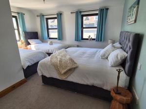 Letto o letti in una camera di Spacious Apartment Killorglin Town Centre
