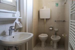 Koupelna v ubytování Hotel Dei Platani