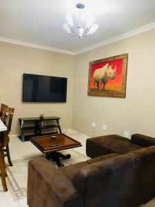 Μια τηλεόραση ή/και κέντρο ψυχαγωγίας στο Bay Family Nest