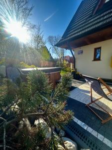 Κήπος έξω από το Domek Tatrzańskie Źródło, PKP, jacuzzi, centrum Zakopane