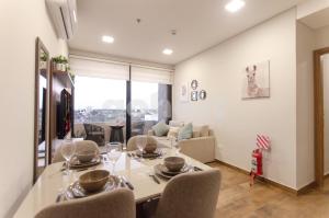 Posezení v ubytování New 2 Bedroom Apartment In Las Lomas