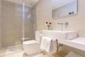 Ванная комната в Hotel Playa Mondrago