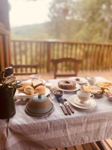 Φαγητό σε αυτό το δωμάτιο σε οικογενειακή κατοικία ή κάπου εκεί κοντά