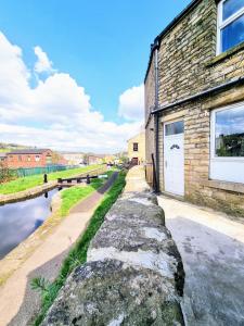LindleyにあるHuddersfield Town Canal Retreat pet friendlyのギャラリーの写真