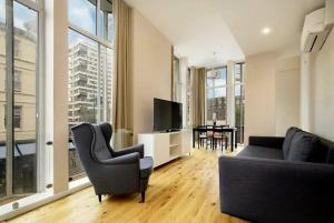Χώρος καθιστικού στο Traveleraddress - Crawford Place