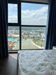 Postel nebo postele na pokoji v ubytování Tòa BE3 3pn view vinwonder