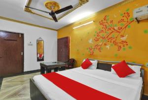 Gallery image of PREMIUM THE BEST HOTEL Near Railway Station - Wifi and Fully Air Conditioning Room - Prime Location - Room Service and Excellent Customer Service Awarded in Bādshāhnagar