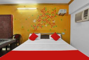 Gallery image of PREMIUM THE BEST HOTEL Near Railway Station - Wifi and Fully Air Conditioning Room - Prime Location - Room Service and Excellent Customer Service Awarded in Bādshāhnagar +6 photos