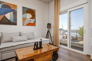 Χώρος καθιστικού στο Ioanna Bayview Luxury Apartment 2BDR