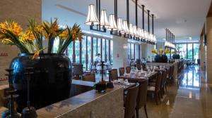 Εστιατόριο ή άλλο μέρος για φαγητό στο Wyndham Grand Plaza Royale Wenchang