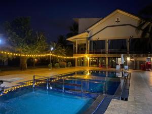 Φωτογραφία από το άλμπουμ του The Coco Grand Chalet Pakbara σε Amphoe Langu +82 φωτογραφίες