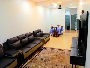 Χώρος καθιστικού στο Homestay Nafisah Jasin Height - 3 Bedrooms +5 φωτογραφίες