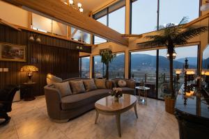 Posezení v ubytování Gran Villa Rirera Towa